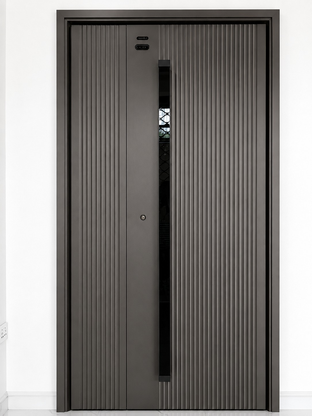 DGG01 Unequal Smart Door — Front